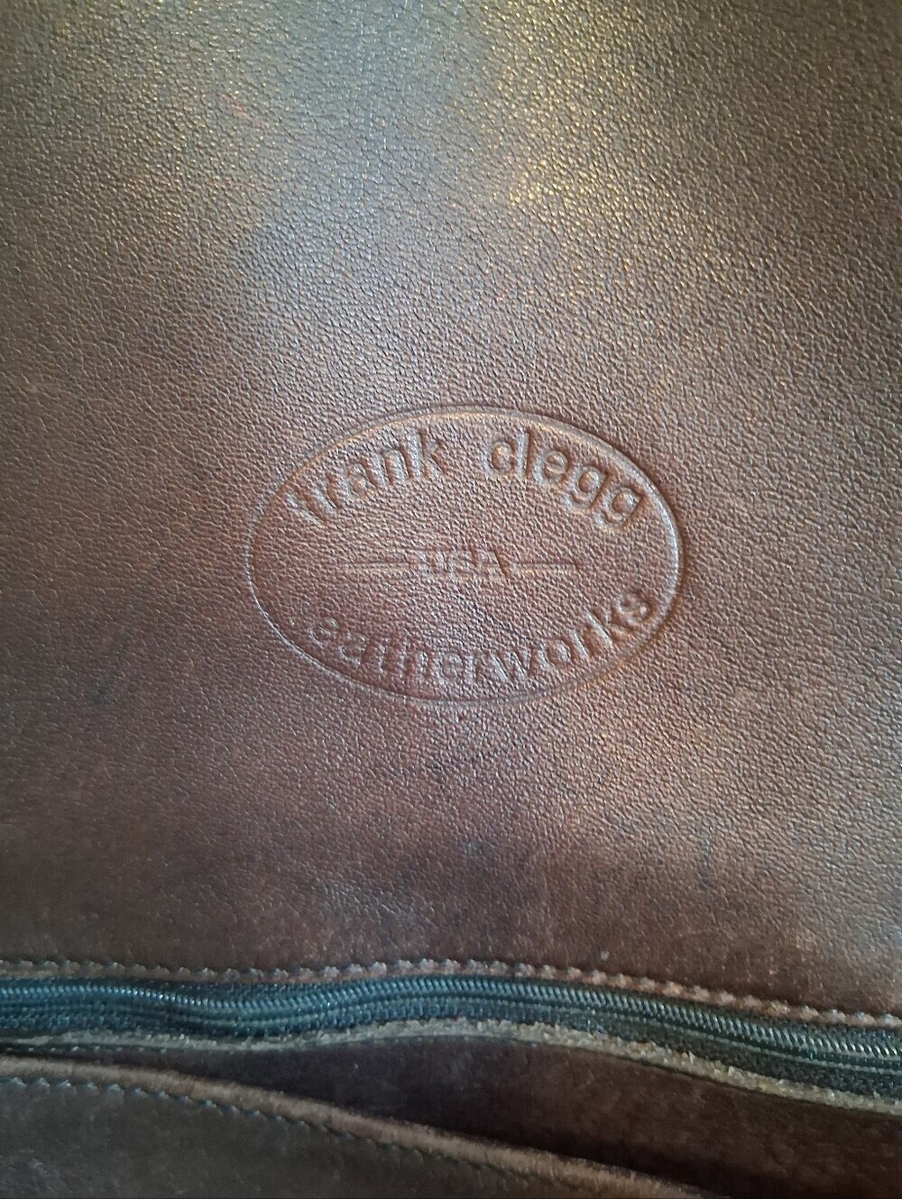 EUC Vintage 1970s Frank Clegg Brown Distressed Quiet Luxury Messenger Purse Bag - Picture 13 of 13